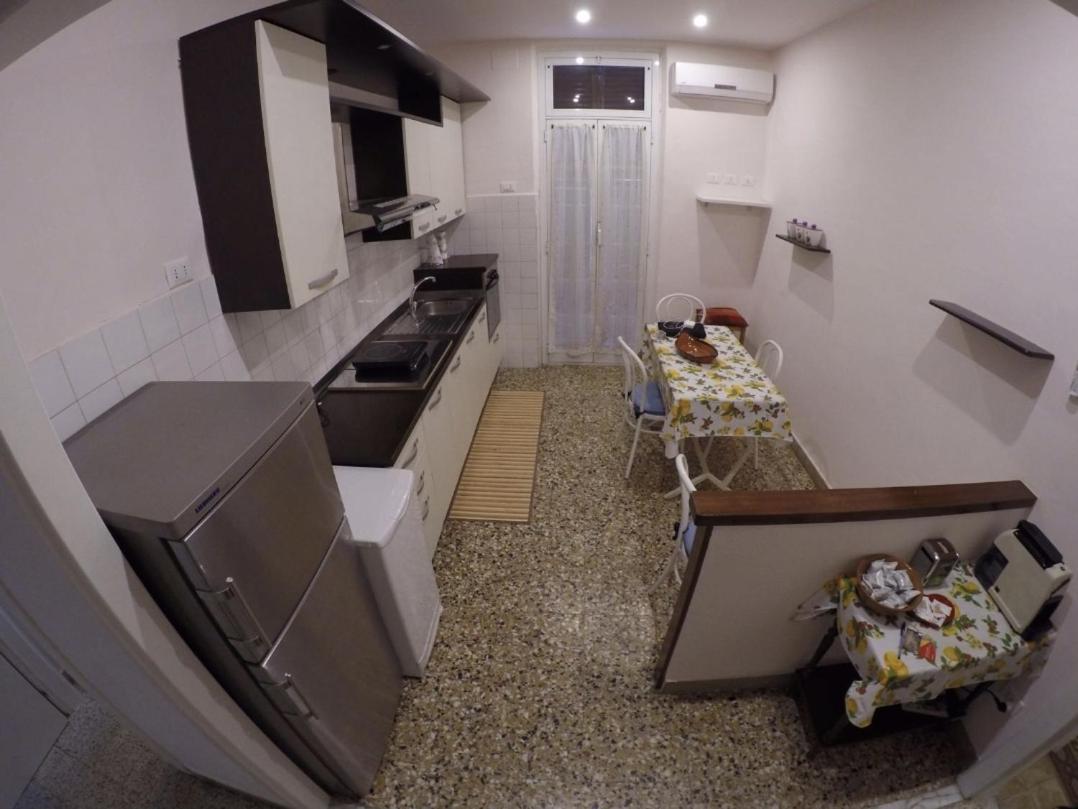 Casa Vacanza Concordia ลาสเปเซีย ภายนอก รูปภาพ