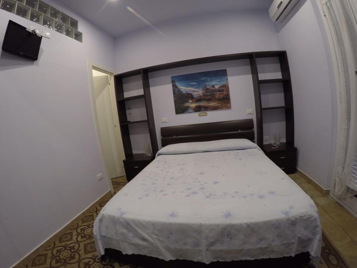 Casa Vacanza Concordia ลาสเปเซีย ภายนอก รูปภาพ